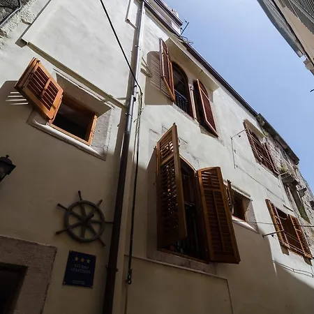 M & J Korčula
