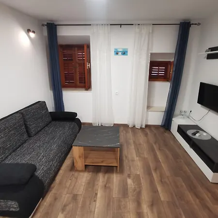 M & J Korčula