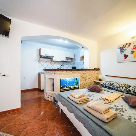 Pensjonat M & J Korčula