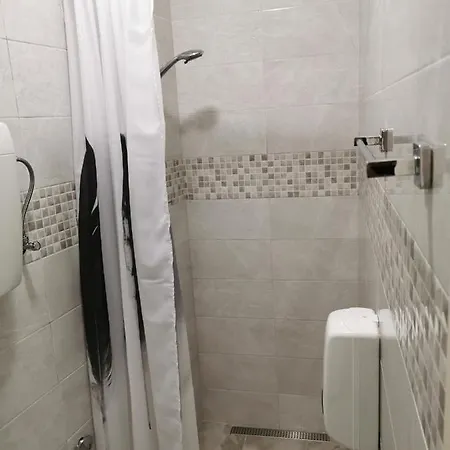 Guest house M & J 3*