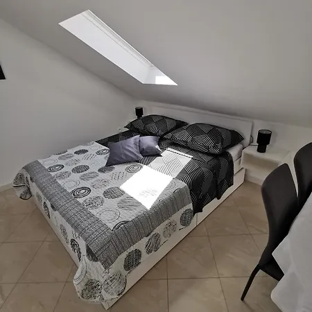 Гостевой дом M & J 3*