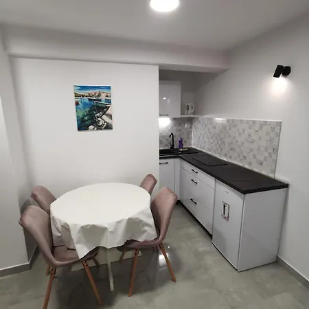Guest house M & J