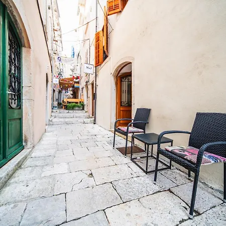 Гостевой дом M & J 3*