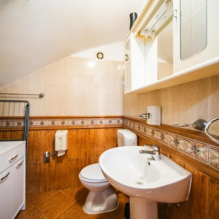 Guest house M & J 3*