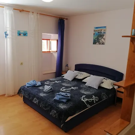 M & J Гостевой дом Корчула