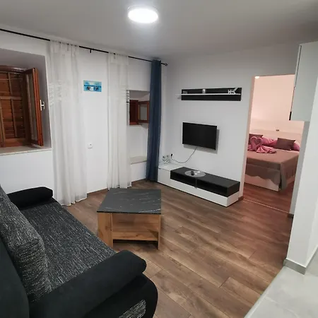 M & J Гостевой дом 3*