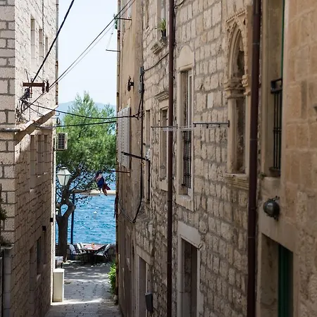 M & J Korcula Town